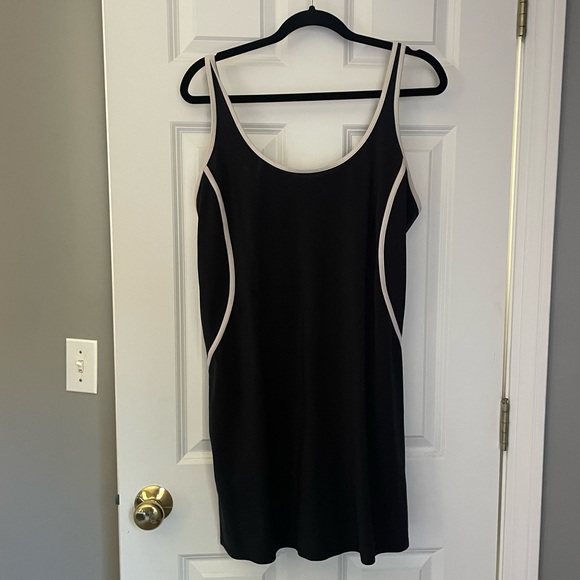 AF Traveler Dress - Picture 2 of 8